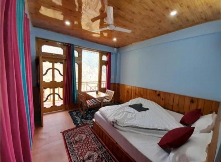Mountain Retreat 2 Homestay Jibhi